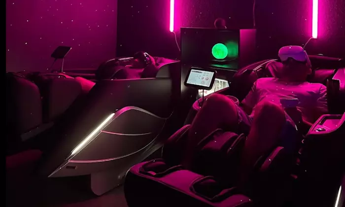 Enjoy Escape Zero Gravity Massage's Hands-Free Zero Gravity Full-Body Massage for One Person with Up to 40% Off - Second Medium