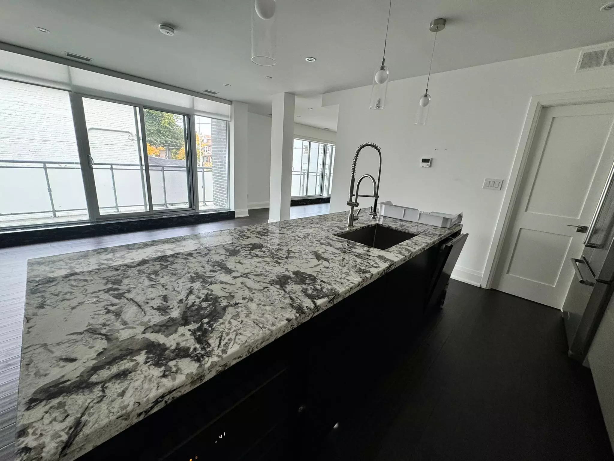 Bring Back the Sparkle! 5 or 6.5 Hours Deep Cleaning Services