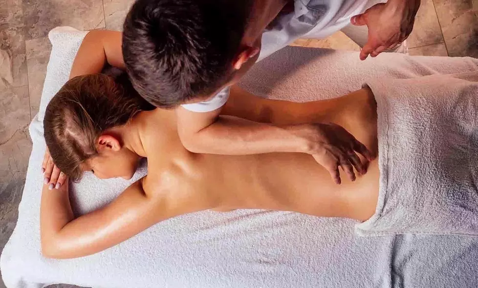 Jusqu'à 41% de remise sur Massage - Californien chez MassagAlex - Primary Image