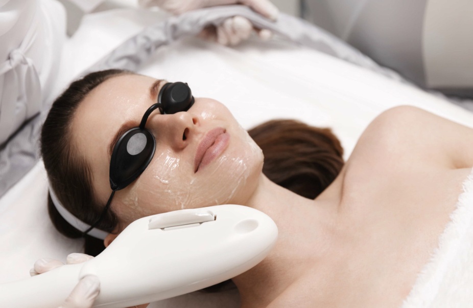 Facial Treatment Options with IPL Photo and Deep Extraction