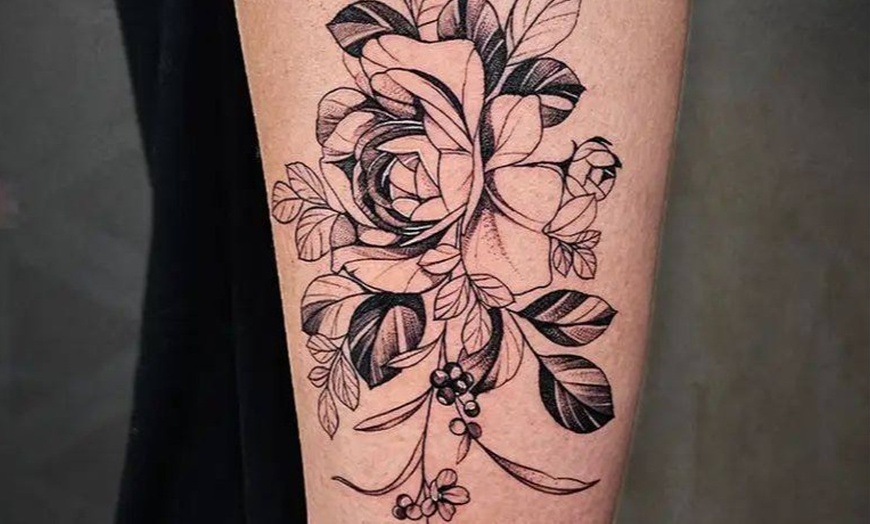 Image 5: Tattoo: Schriftzug, Motiv oder Wertgutschein für 1 Person