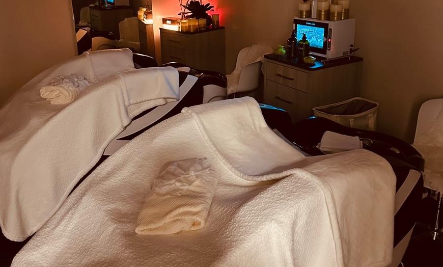 Image 3: 60-Minute Head Spa with Oils & Hydration Treatment & Optional Facial 