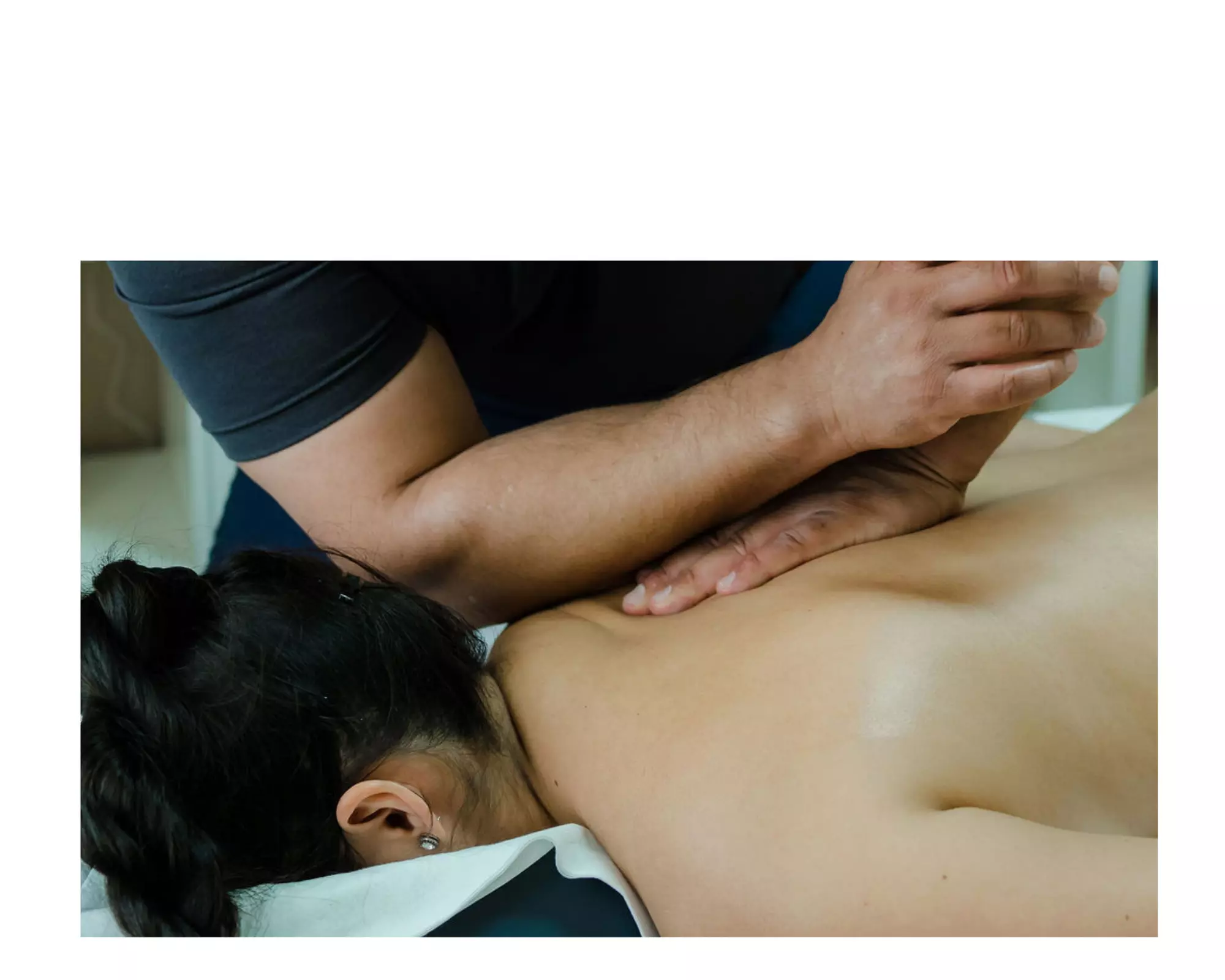 Experience a soothing 60-Minute Deep Tissue or Trigger Point Massage at 4 Healing Health And Wellness Center, with up to 50% off - Primary Image
