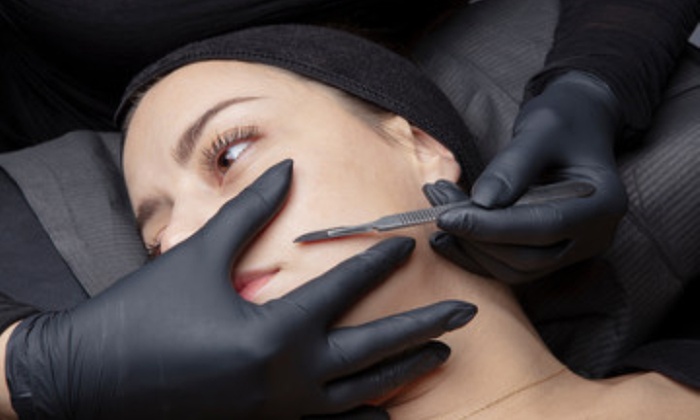 Relaxing 30 or 60-Minute Facial Experience in Spa