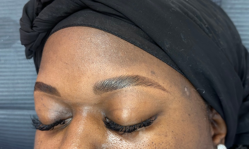 Image 2: Up to 64% Off on Eyebrow Tinting at Leslie’s Beauty Bar