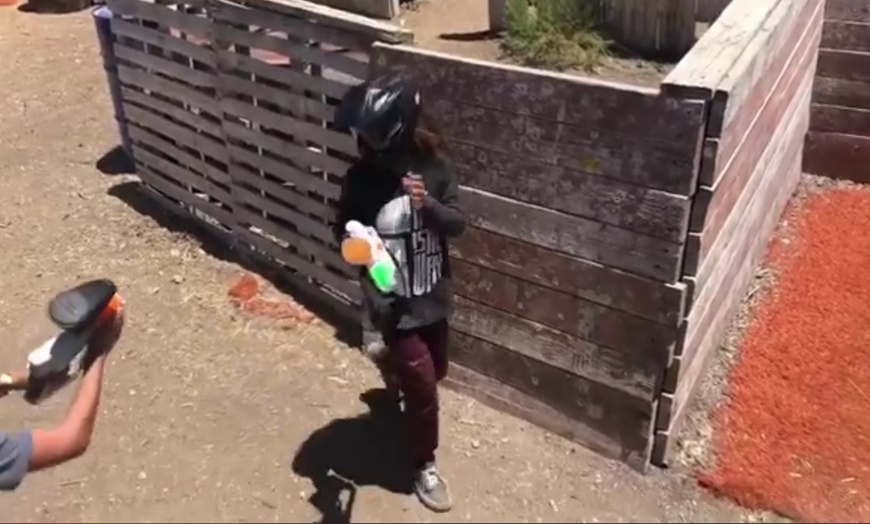 Image 5: Exciting Eight Player Gel Blaster Party Package for a Day of Fun