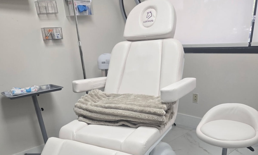 Image 3: wrinkle-reducing cosmetic injectable Units for Wrinkle Reduction
