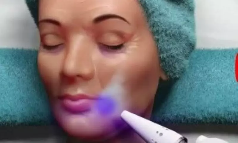 Experience Glow Up Beauty Spa's 20-Minute Cryo Facial Sessions, Enjoy Youthful Skin with Up to 40% Off - Primary Image