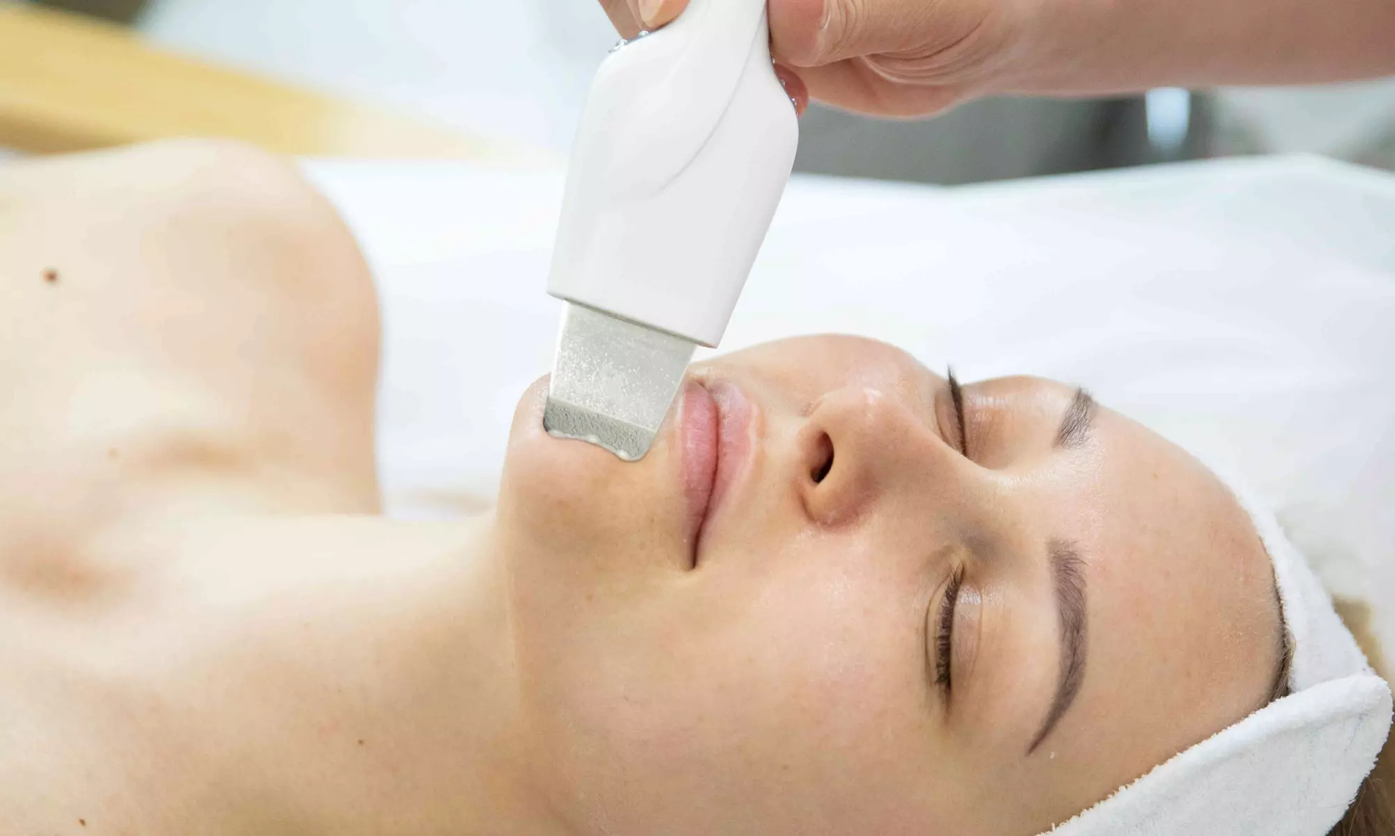 Odmładzający zabieg na twarz w firmie LP Studio Zdrowego Ciała - Second Medium