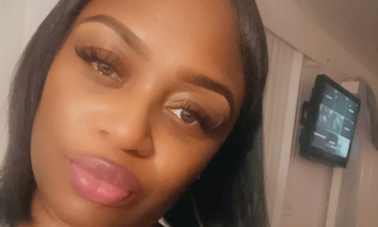 Get up to 50% off on Full or Natural Mink Lash Extensions by Starmica the Lash Bully - Primary Image