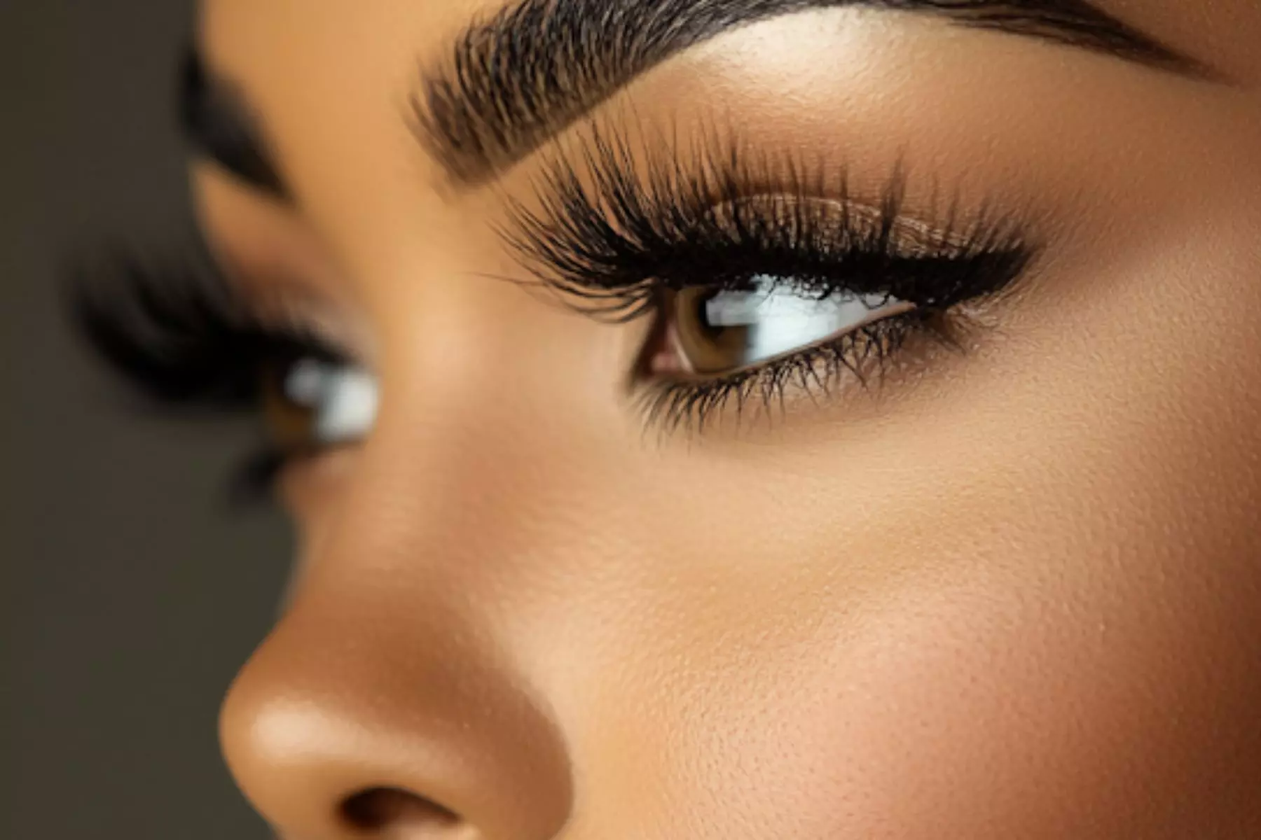 Up to 45% Off on Eyelash Extensions at The Brow And Blink Bar - Second Medium