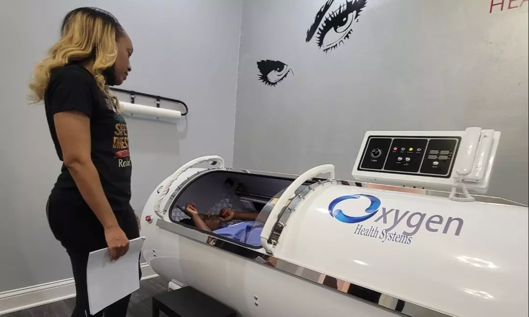 Up to 43% Off on Hyperbaric Chamber at Chicago Dollz Experience - Primary Image