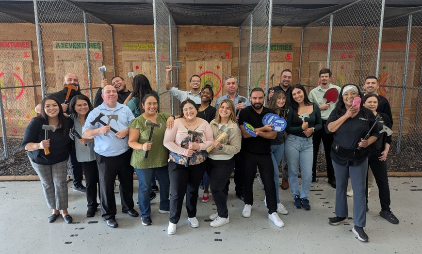 Image 4: 75 Min Axe-Throwing Session in a Shared Lane for Up to Ten People 