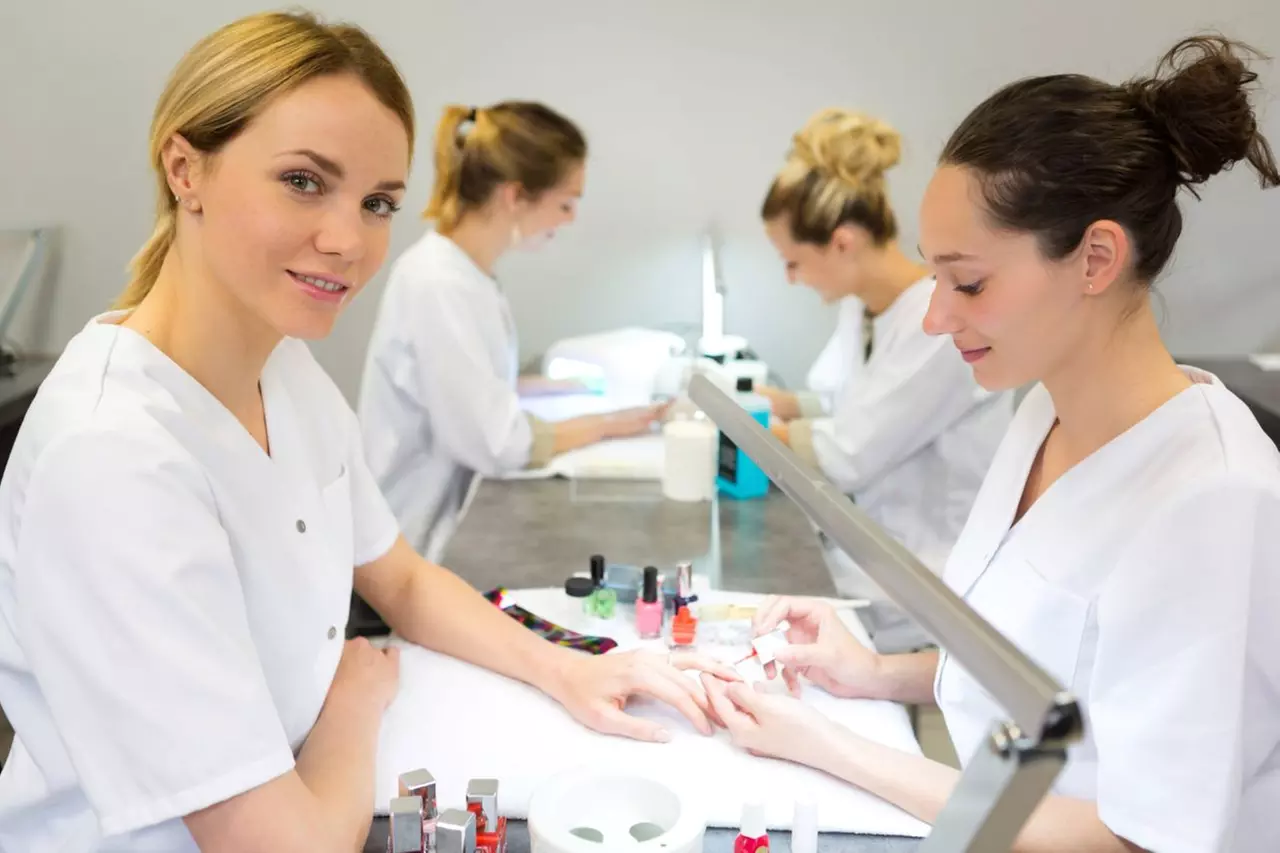 Up to 43% Off on Nail Beauty Classes