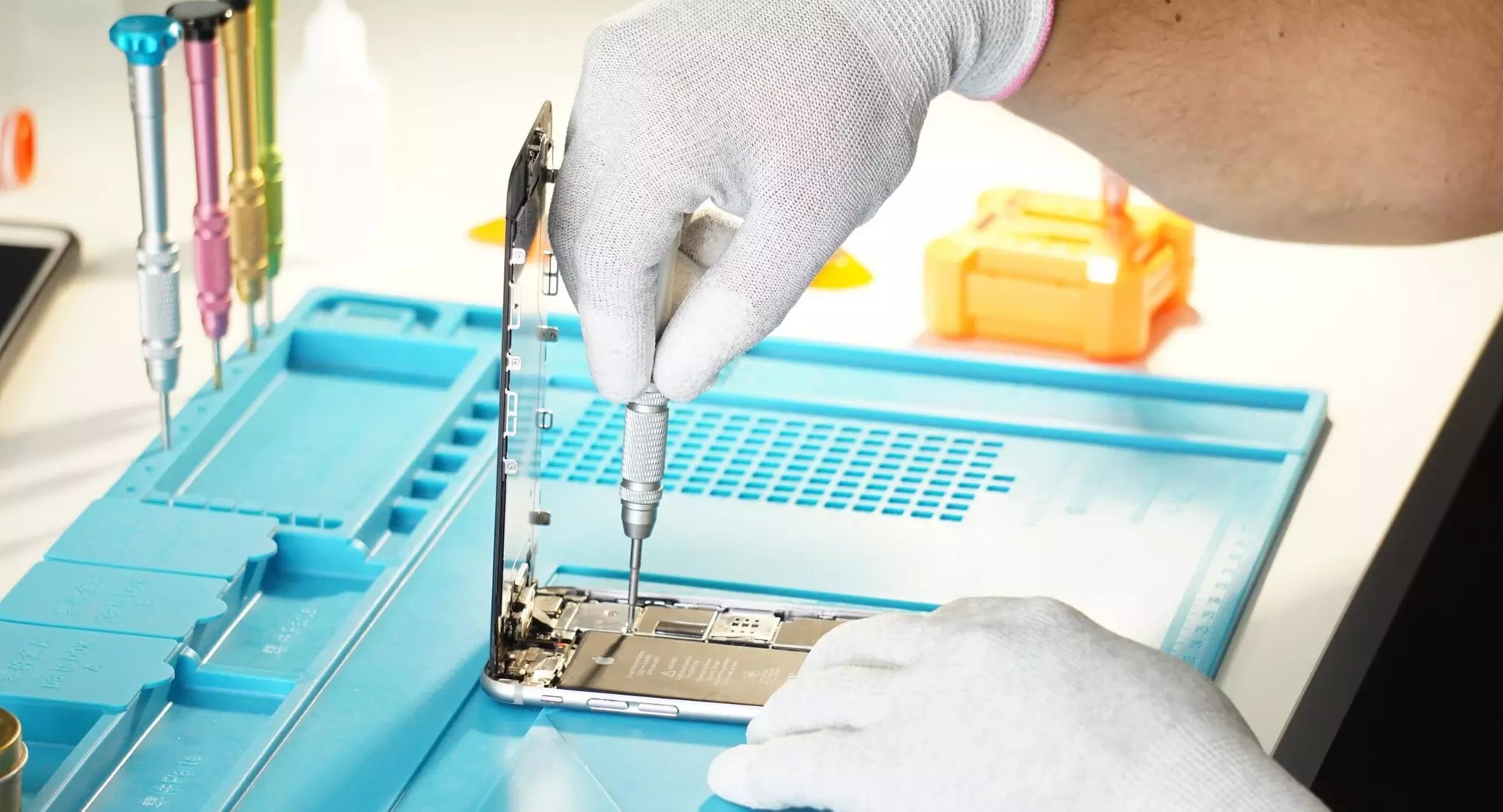 Up to 64% Off on Mobile Phone / Smartphone Repair at Star Phone Fix - Primary Image