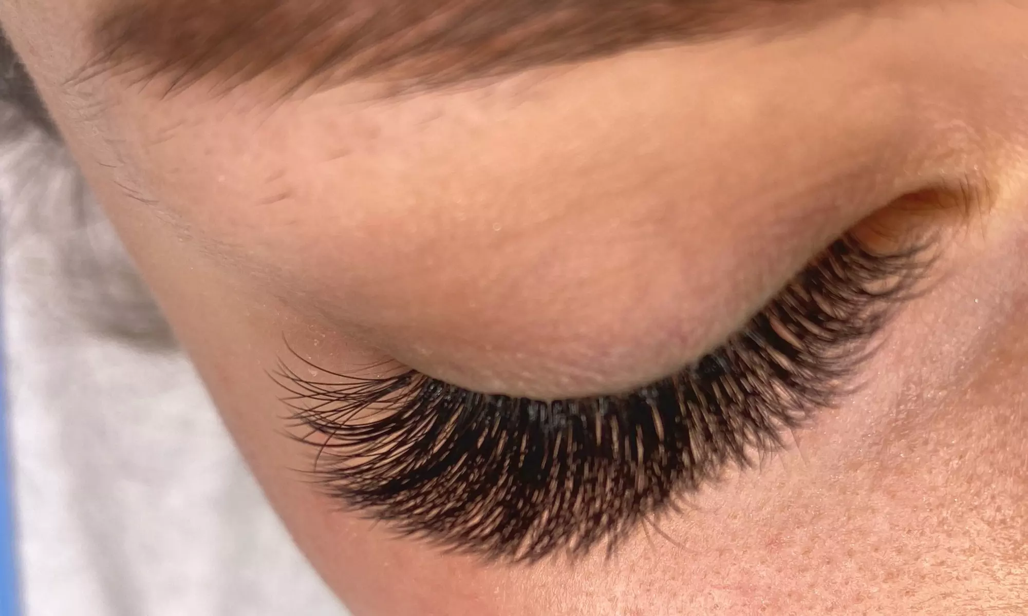 Bis zu 30% Rabatt auf den Wimpernverlängerungen bei Beauty bar Dream