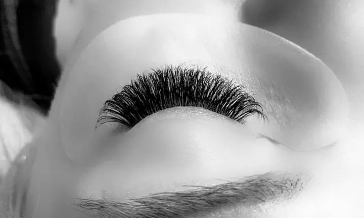 Up to 50% Off on Eyelash Extensions at Glistening Glory