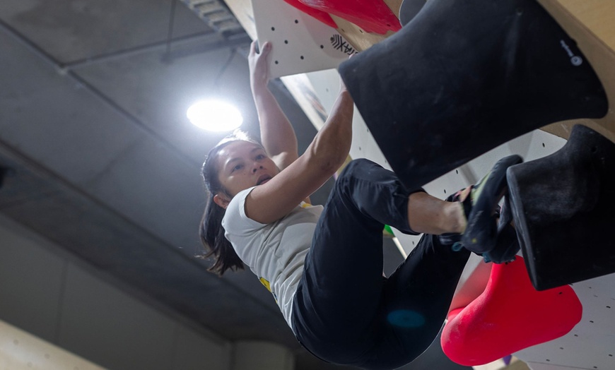 Image 3: Experience a Full Day of Bouldering Adventure Solo or with a Buddy