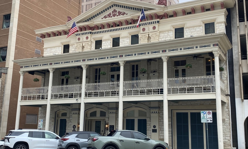 Image 3: Explore Iconic Movie Locations in Downtown Austin! 