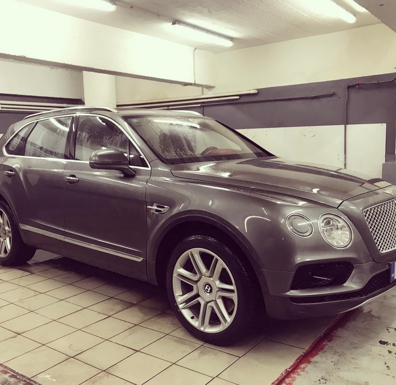 Lavage à la pression chez Garage attitude Smart 75008 Paris