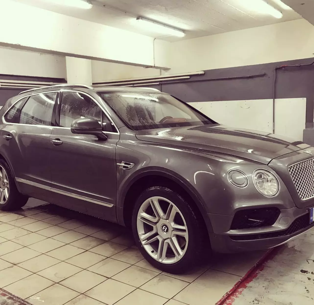 Lavage à la pression chez Garage attitude Smart 75008 Paris