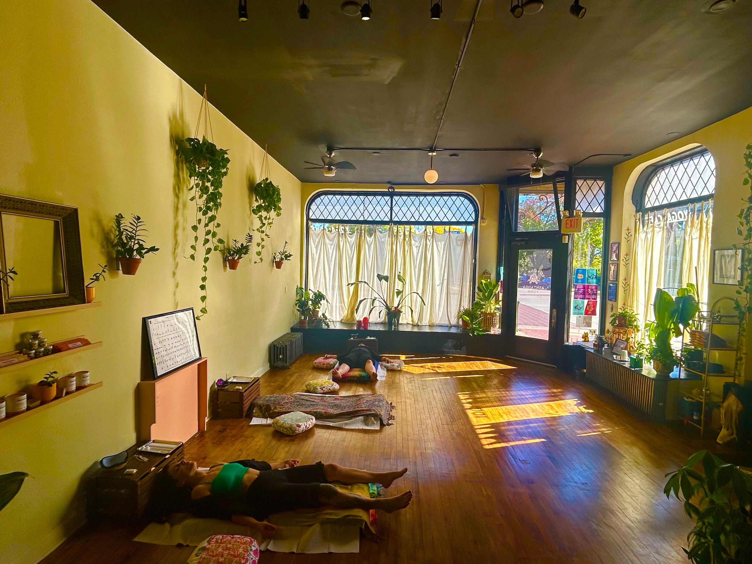 Unlock Serenity: Experience the Magic of Community Acupuncture