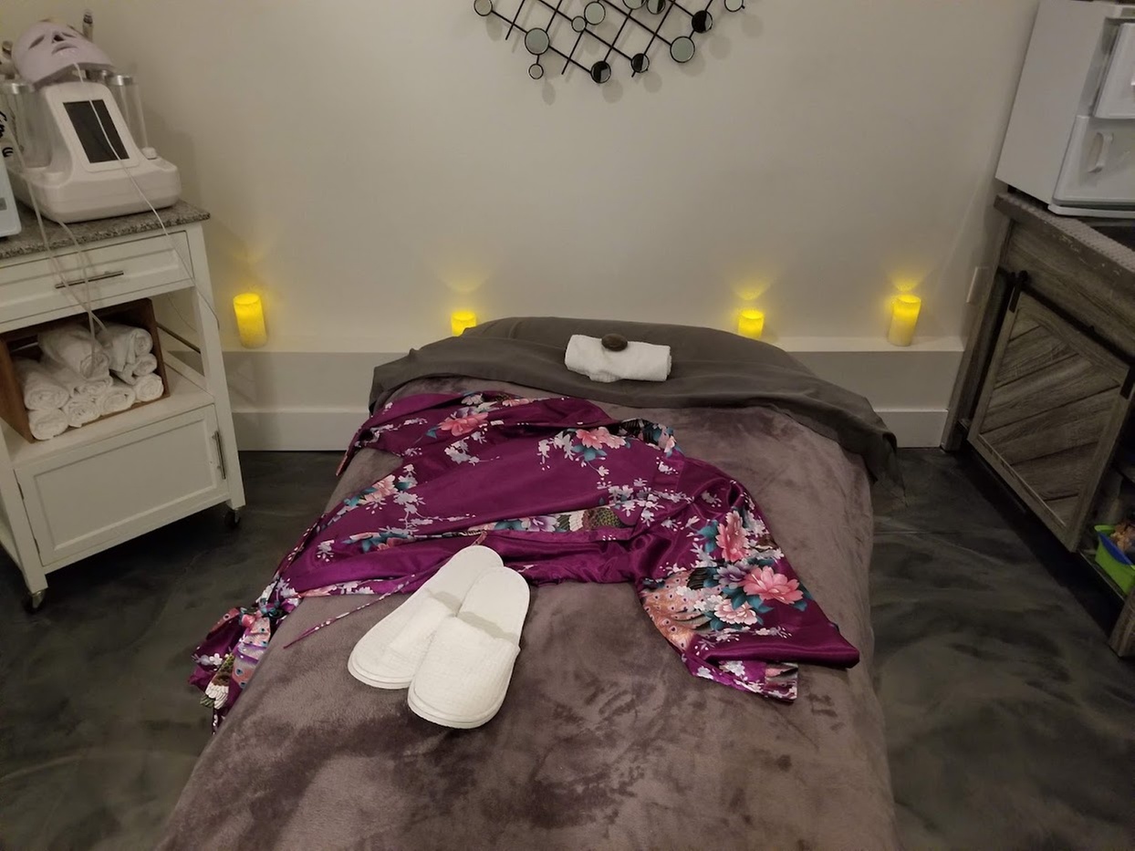 Experience Premium HydroFacials and Signature Facials