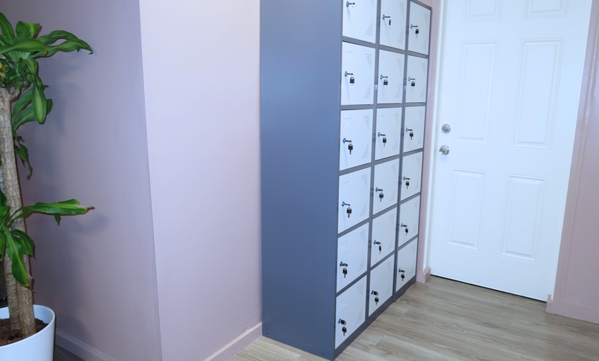 Image 3: Mat Pilates Class at Alma Yoga - Core Strength & Mindful Movement


