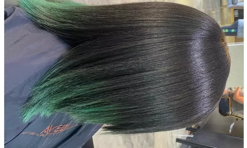Up to 44% Off on Salon - Natural Hair Care at Glxss Diamond Beauty - Second Medium