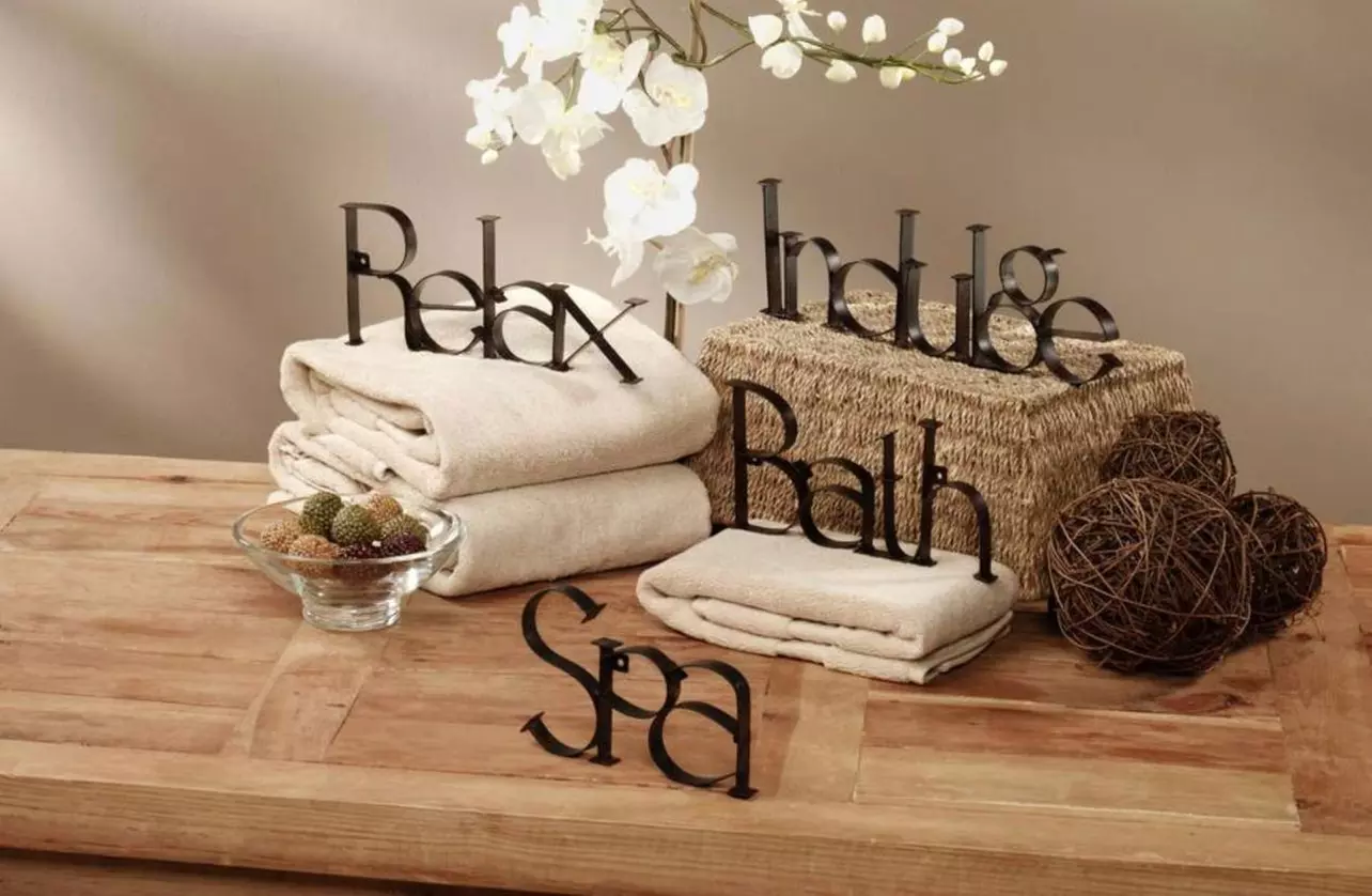 Tratamiento facial reestructurane en Holiday Center Spa