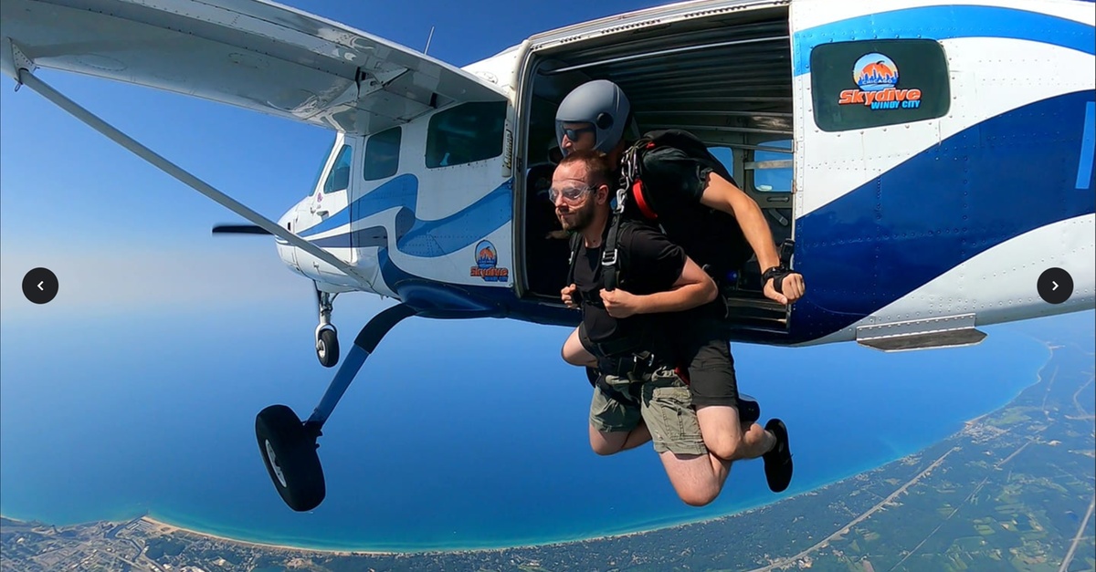 Experience Stunning Views of Lake Michigan and the Chicago Skyline From Above w/ Tandem Skydive Jump for 1 to 4