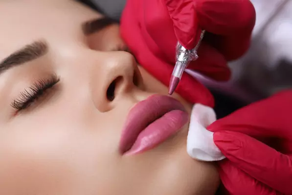 Transform with Unique Brows Studio's permanent makeup sessions for eyes, lips, and brows up to 50% off - Primary Image