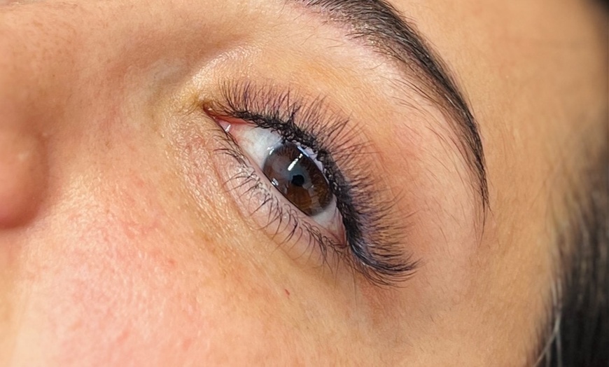 Image 2: Up to 20% Off on Eyelash Extensions at Beauty by Kaur