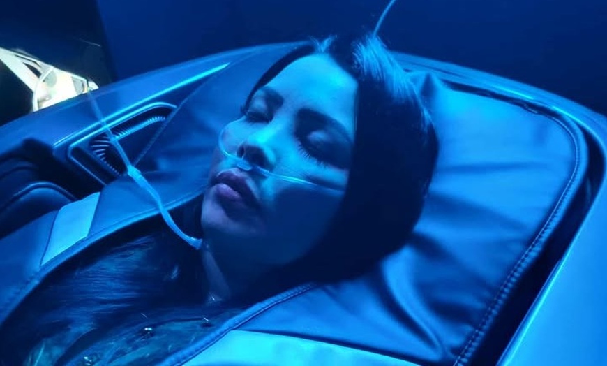 Image 1: High-Flow Oxygen Bar in 4D Massage Chair – 30, 60, or 90-Minute Sessions (Up to 50% Off)