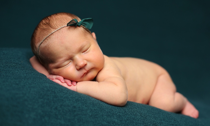 Image 2: Newborn Photoshoot with Prints