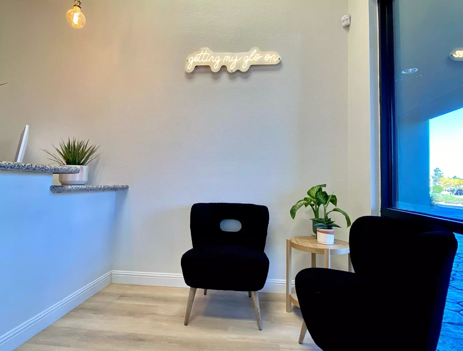 Experience Infrared Therapy with Customizable Sessions