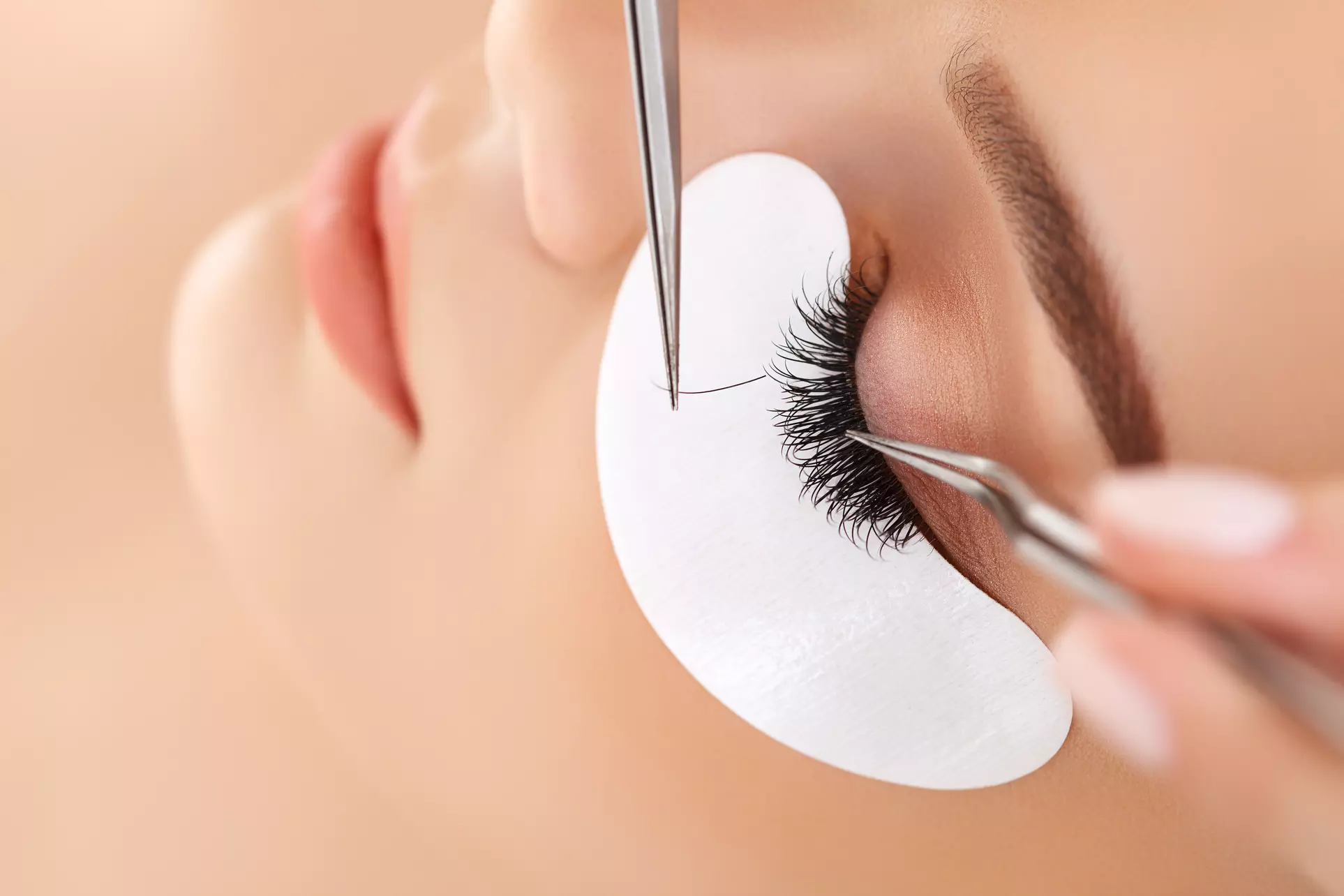 Bliss Lashes offers expert eyelash perm, tint, and extensions for fuller lashes up to 50% off. - Second Medium
