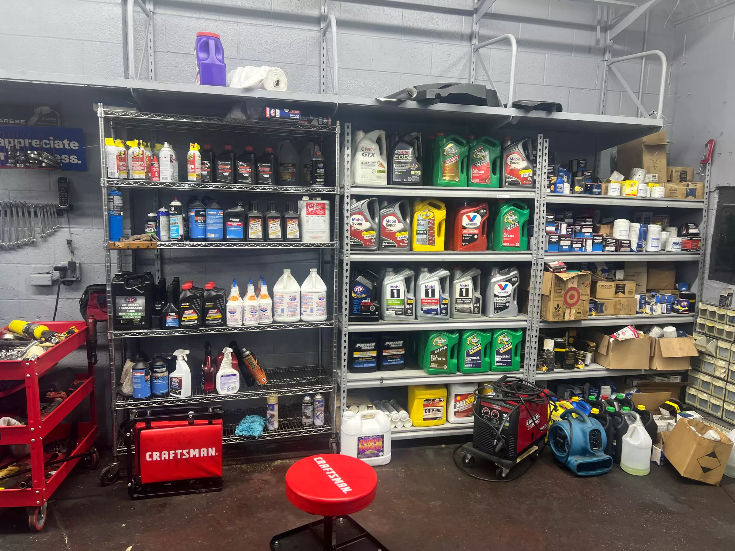 Up to 10% Off on Oil Change at KINGZ AUTO CARE