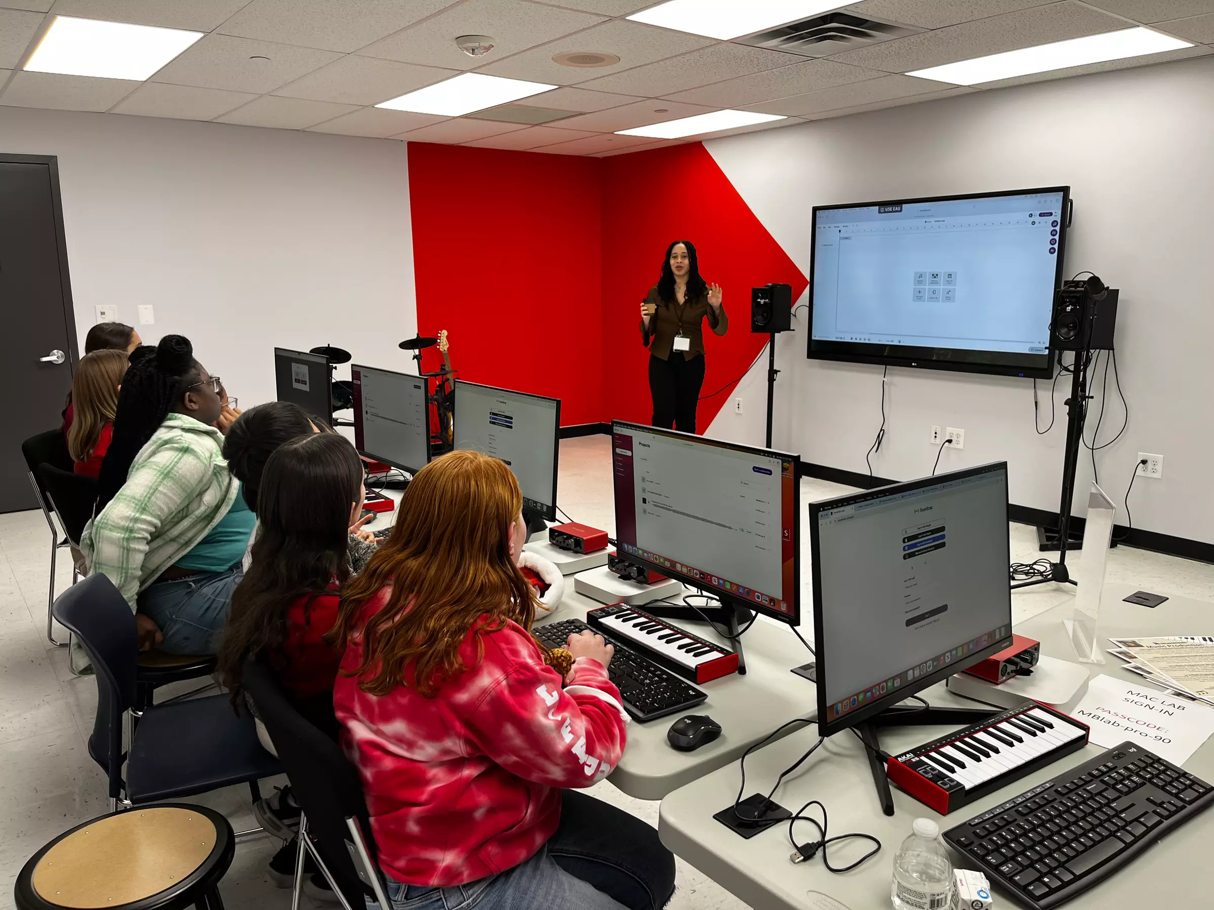 Intro to GarageBand and Soundtrap (4TH/5TH Grade, Middle or High School) - Music Production (Up to 50% Off) - Primary Image
