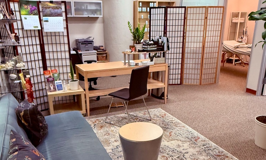 Image 2: Soothing Therapeutic Massage for Deep Relaxation & Muscle Relief