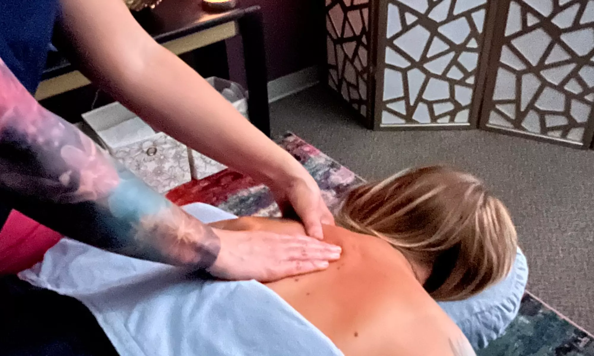 Up to 26% Off on Therapeutic Massage at Right Health Clinic - Primary Image