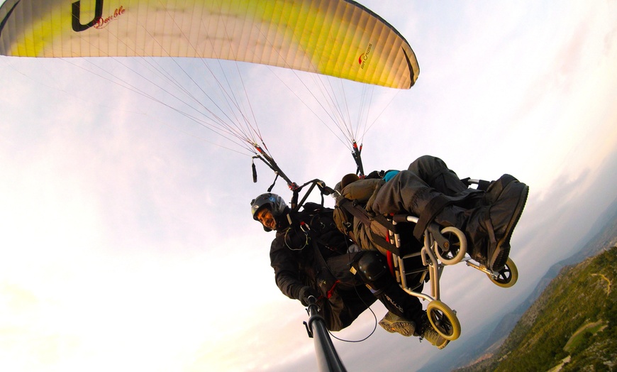 Image 9: Vuelo en parapente de 30 minutos con monitor experto para 1 persona