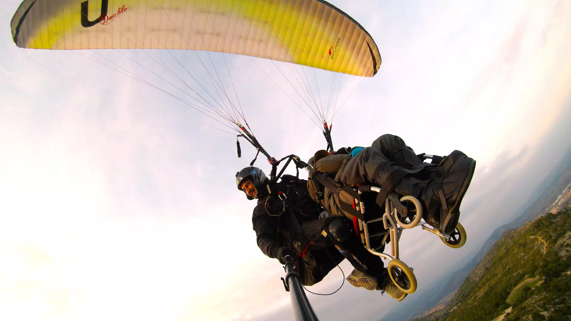 Vuelo en parapente biplaza de 30 minutos con monitor experto para 1