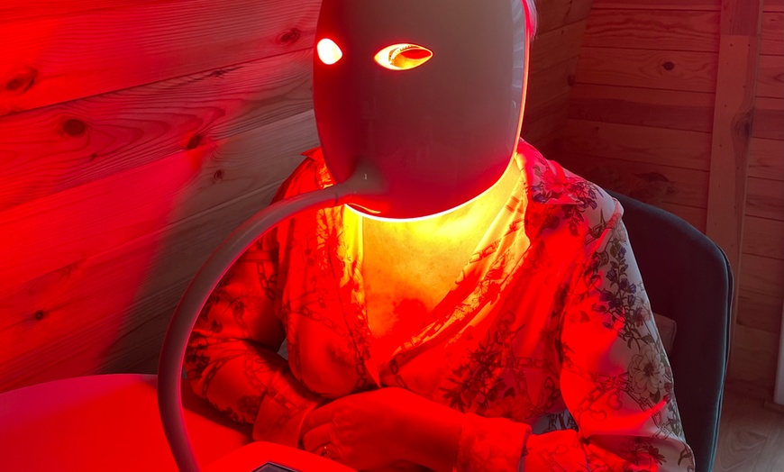 Image 1: Séances de photobiomodulation avec Mg Luxo Beauté And Bien Être