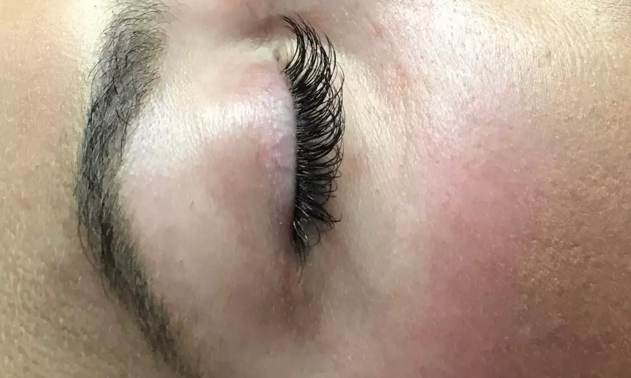 Desert Sunflower Beauty offers a full set of classic lash extensions with up to 50% off, enhancing your eye shape beautifully - Second Medium