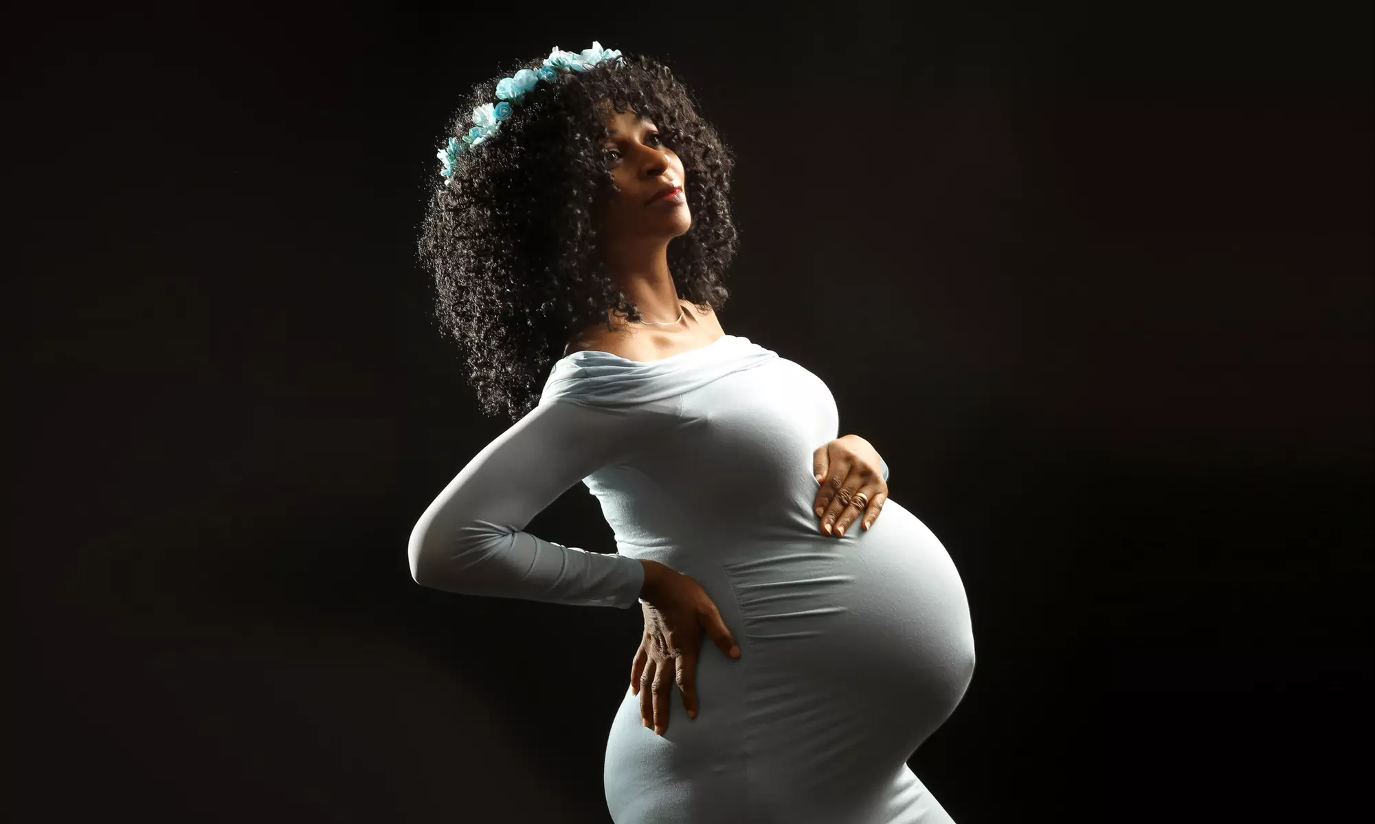 Maternity photoshoot with an soft copies on USB