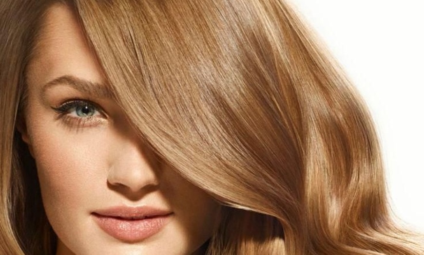 Image 2: Transform Your Look with Ultimate Hair Care and Styling Services!