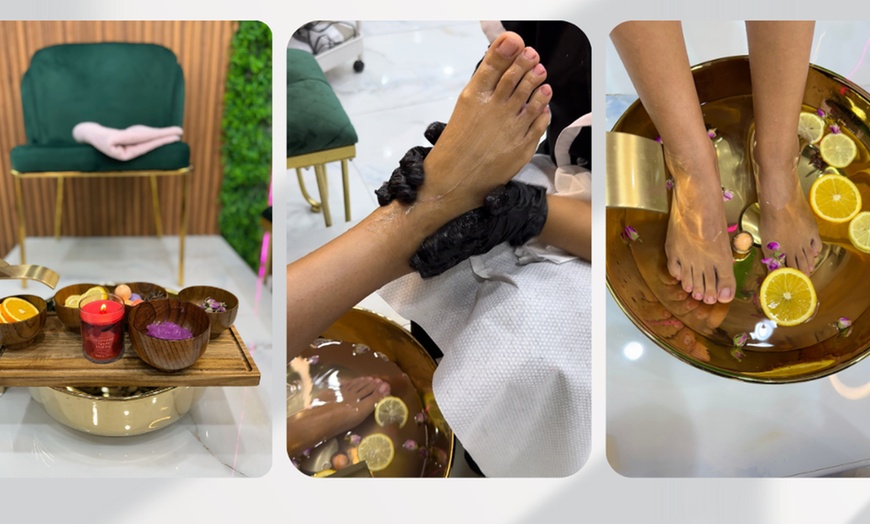 Image 3: Perfect Hands & Feet Combo, Nail Glam Deal & Detox Pedicure