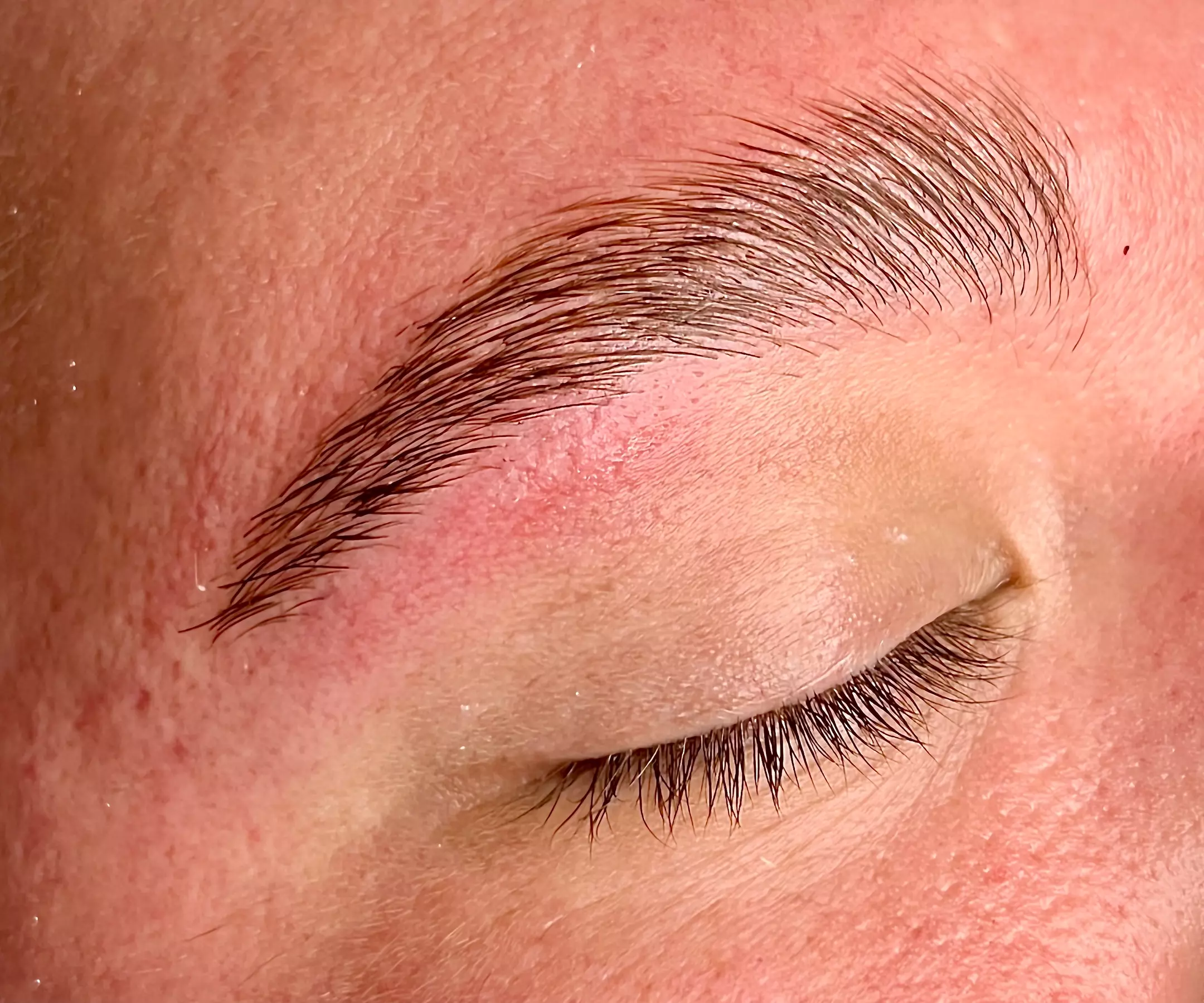 Up to 30% Off on Eyebrow Shaping at 7th Day Beauty - Second Medium