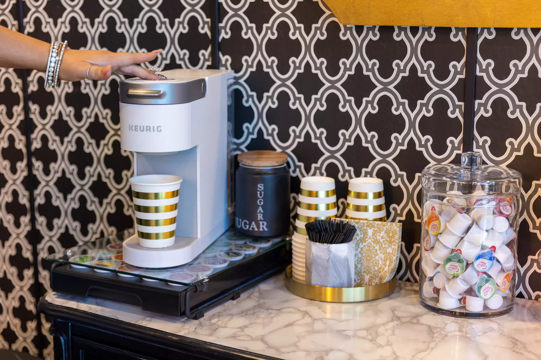 Get a Sun-kissed Skin Fast and Safe with Glow Spray-Tan